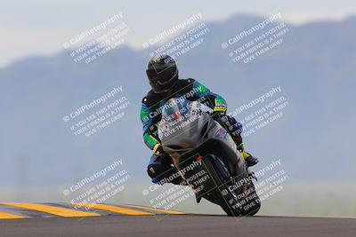 media/Sep-11-2022-SoCal Trackdays (Sun) [[81b7e951af]]/Turn 9 (930am)/